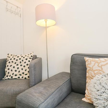 1 Queensway Gardens ヘイル エクステリア 写真